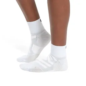 On Women's Performance Mid Sock - White / Ivory